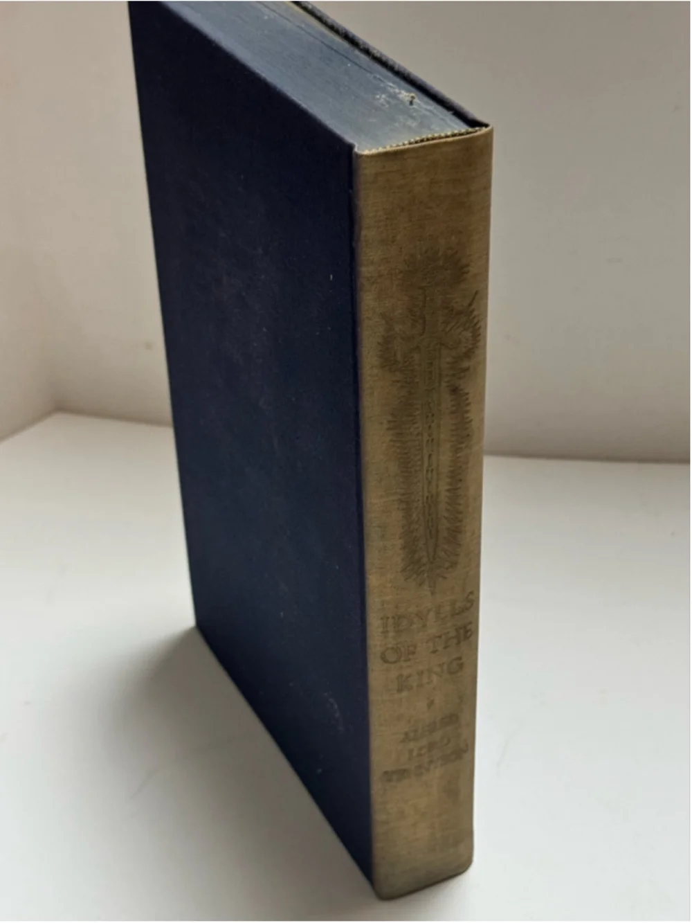 Idylls of the King (Heritage Club edition) (Hardcover) 1939 w/ Slip Case